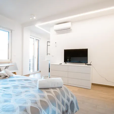 Gaia Station Apartman *